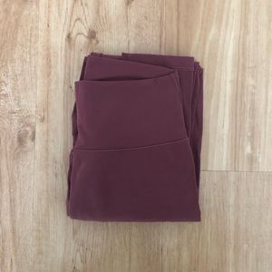 Rosa Legging
Windsor Wine